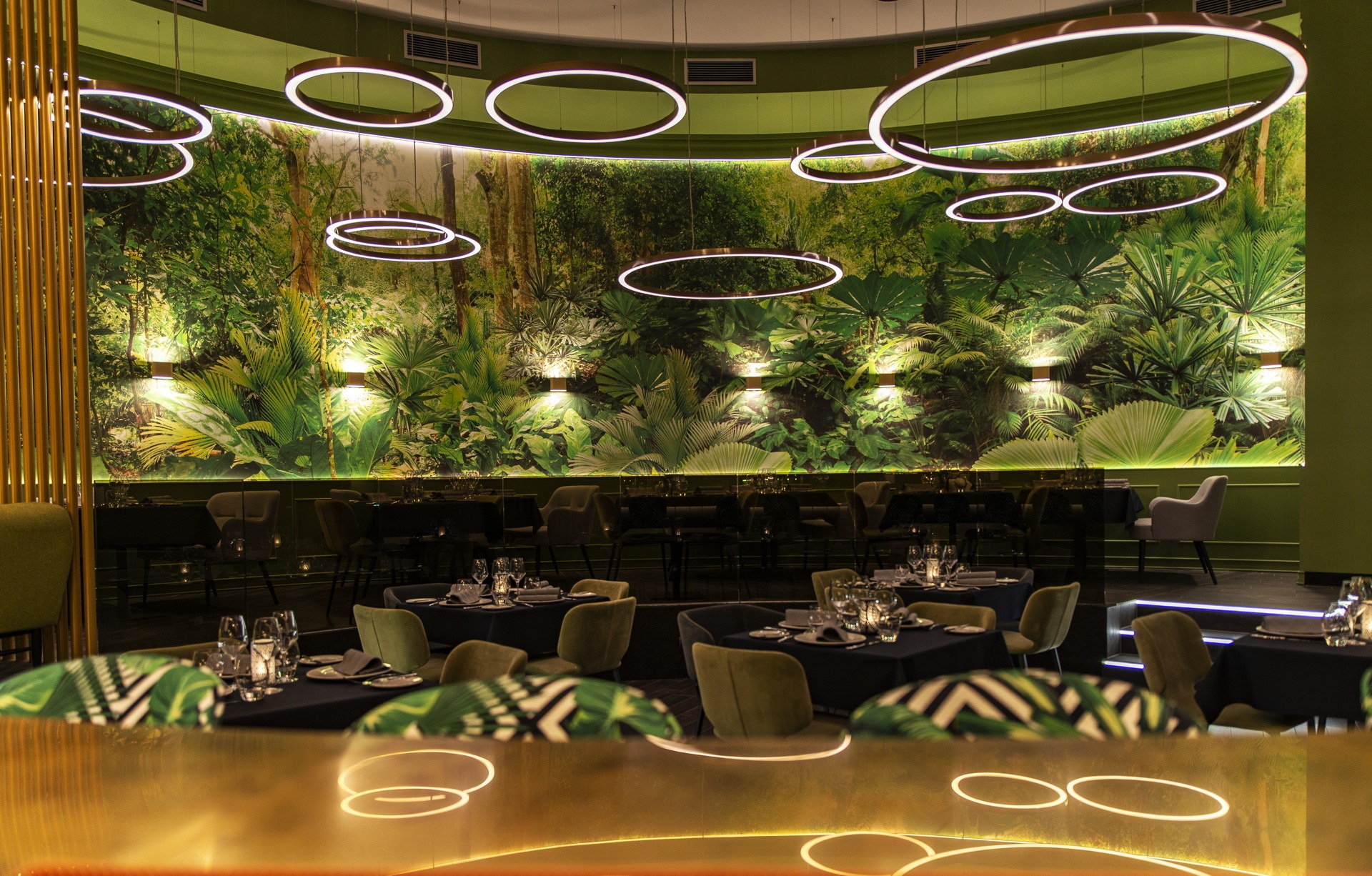 Elements Bar & Restaurant