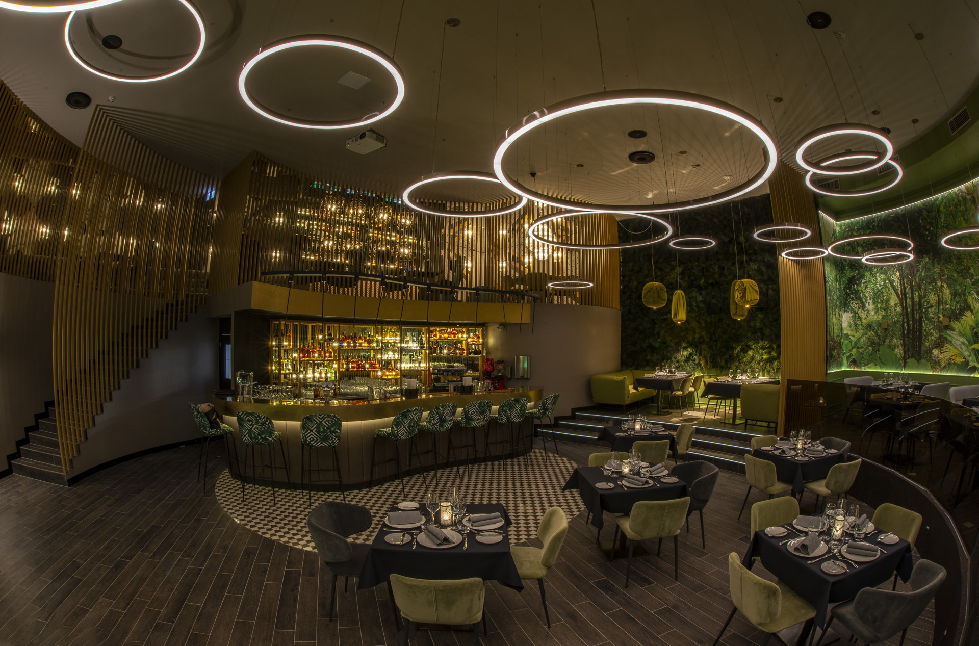 Elements Bar & Restaurant