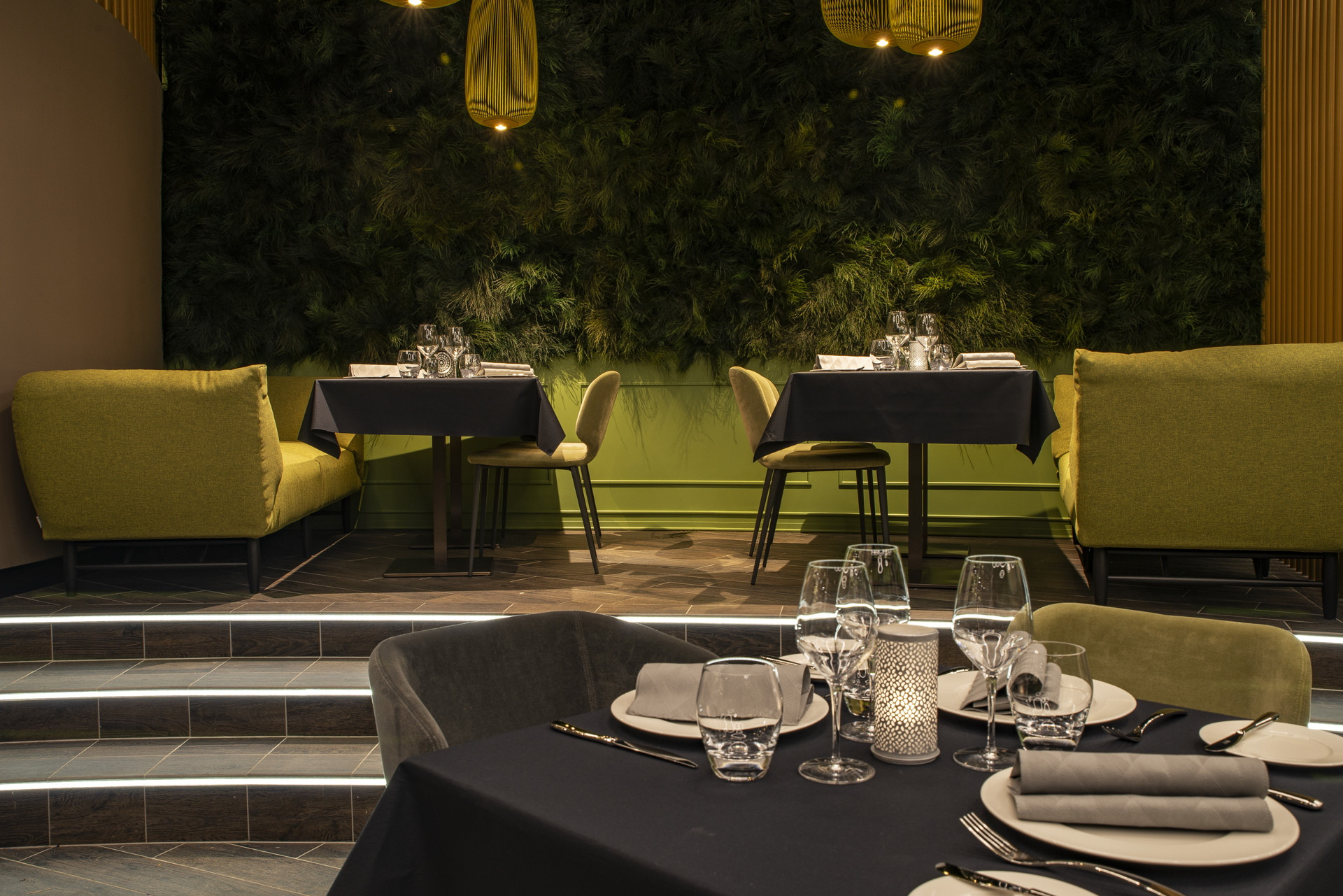 Elements Bar & Restaurant