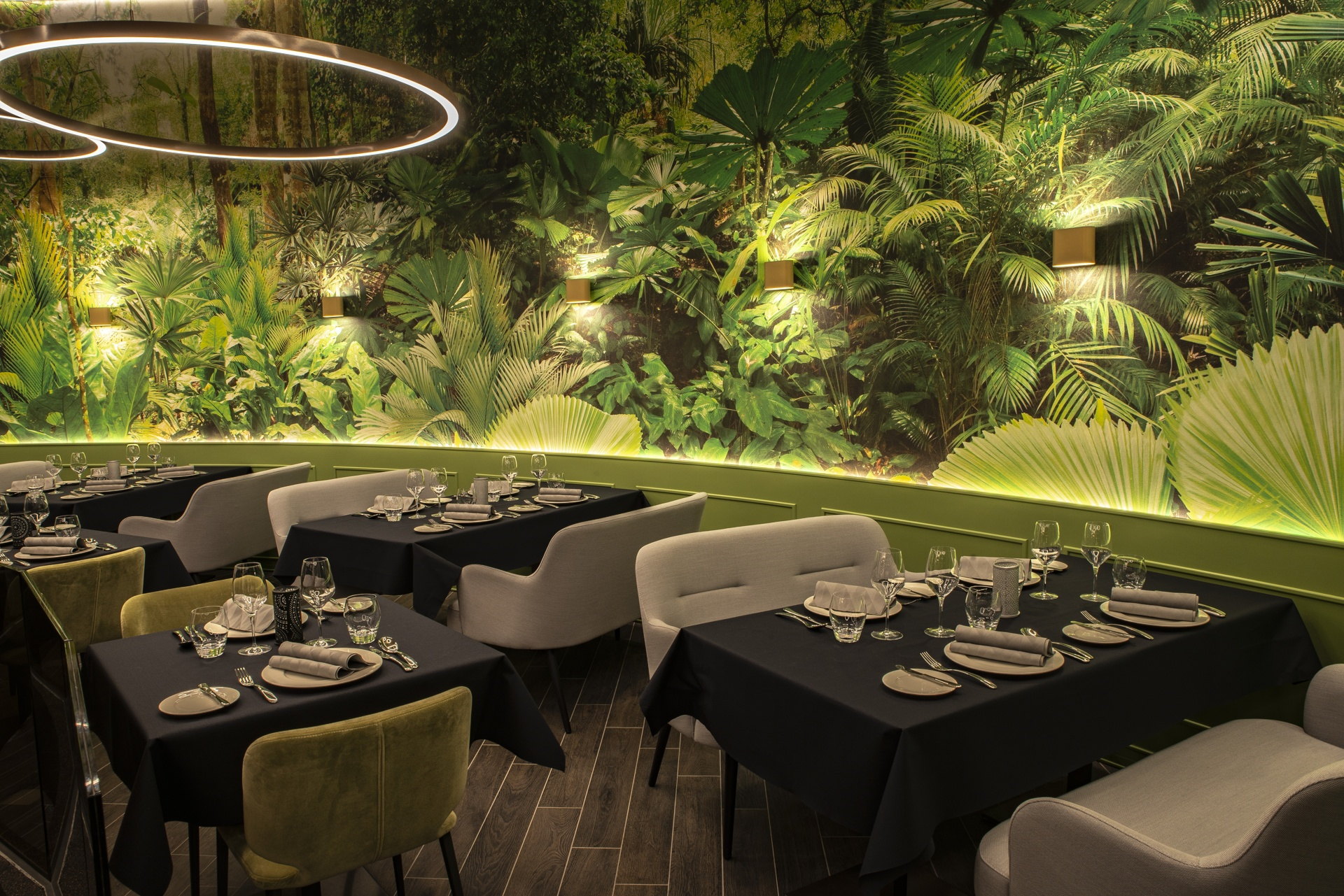 Elements Bar & Restaurant