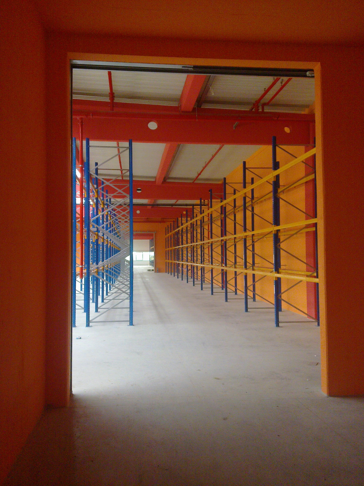 DM Logisztikai Központ