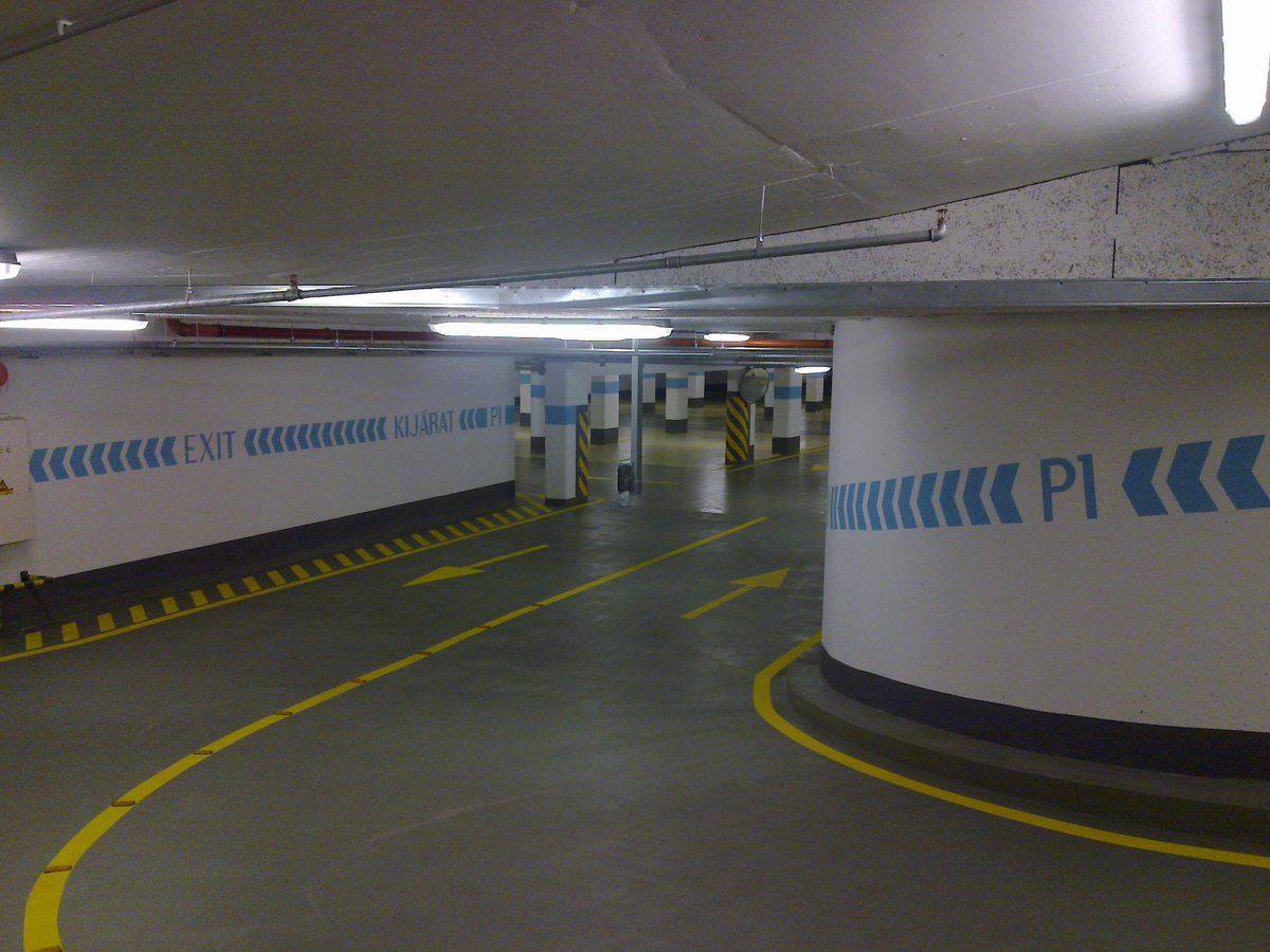 Kacsa utcai irodaház 